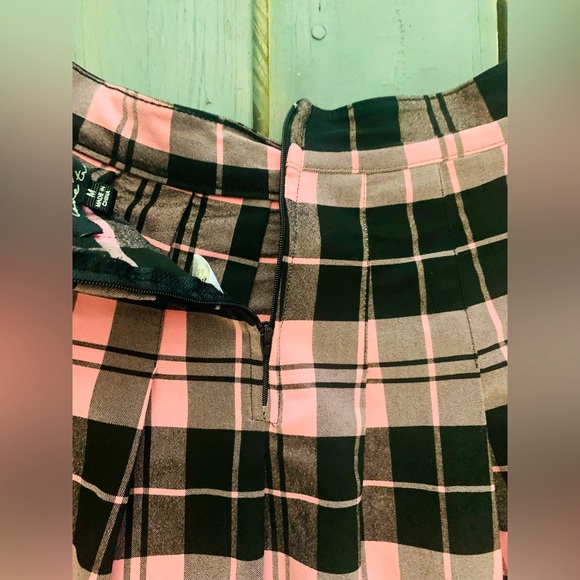 Love Tree Pink & Black Plaid Skirt- preowned! Hot item! - Picture 9 of 9